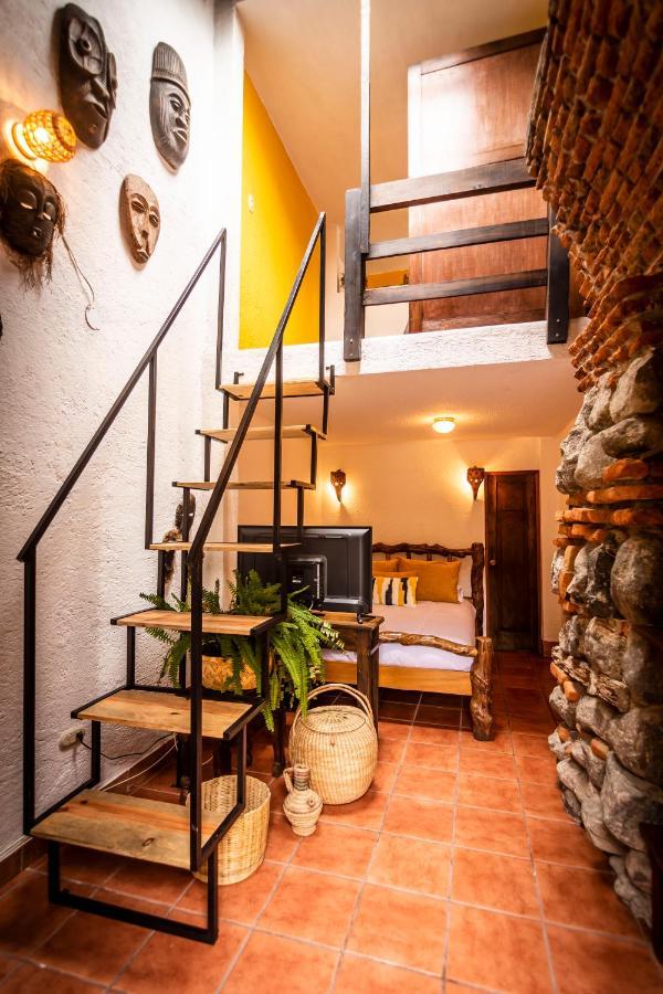 Habitación Triple con vistas al jardín